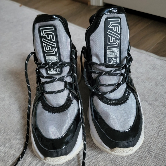 đź’š LF by JEFFREY CAMPBELL TRAINER SNEAKERS TRENDY MOON SHOES - Picture 10 of 14